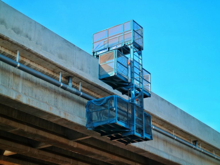 Design and supply of LIMOV Underhung Work Platform UWP-500 for Becakayu ...